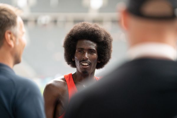 Deutscher Meister ueber 5000m Mohamed Mohumed (LG Olympia Dortmund) waehrend der deutschen Leichtathletik-Meisterschaften im Olympiastadion am 25.06.2022 in Berlin